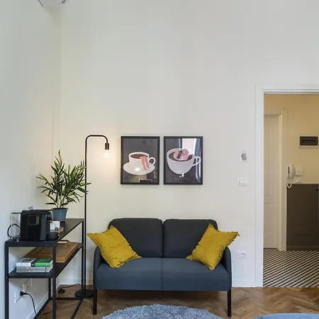 Luz 02 Bed & Breakfast